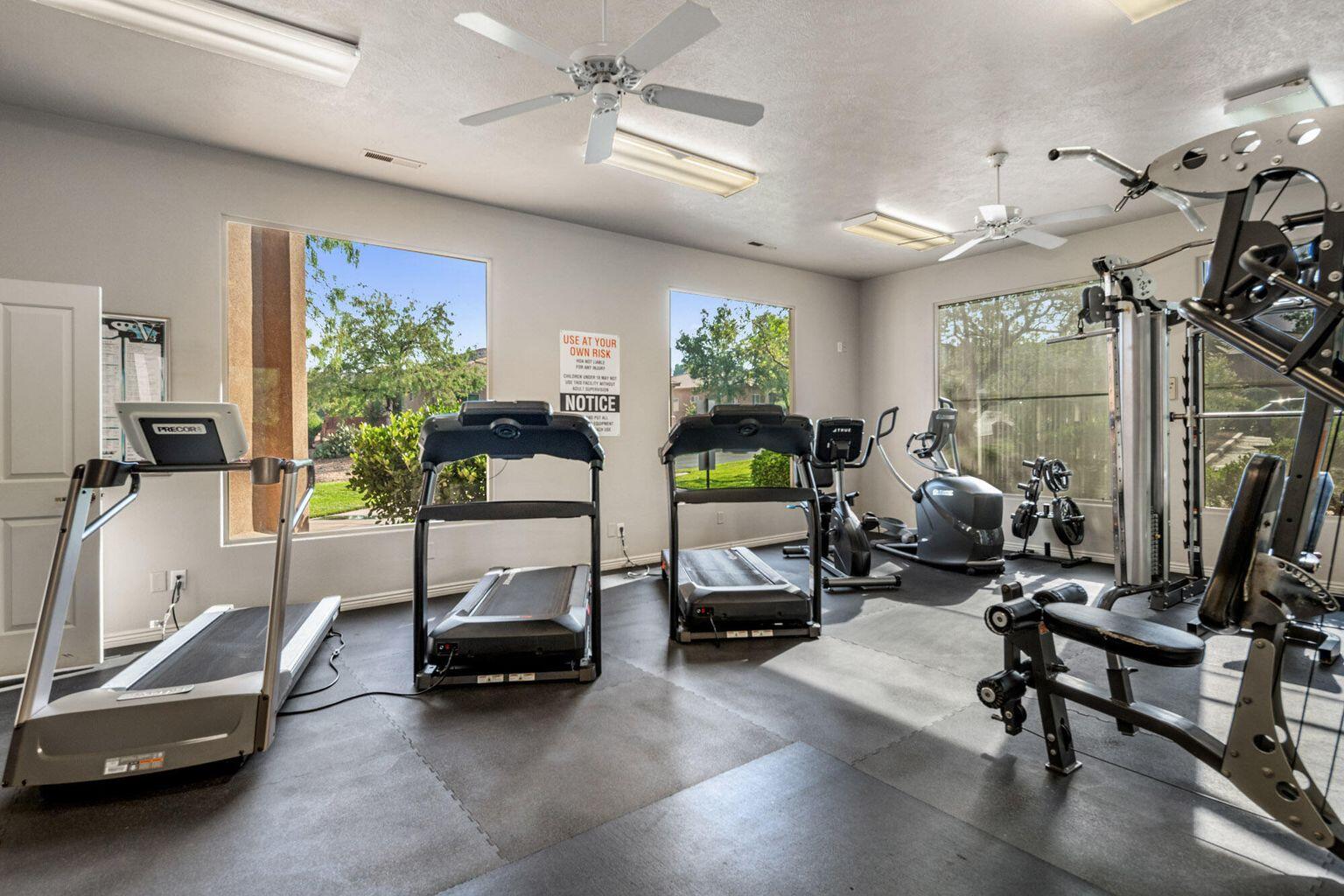 PARADISE CANYON - Residential