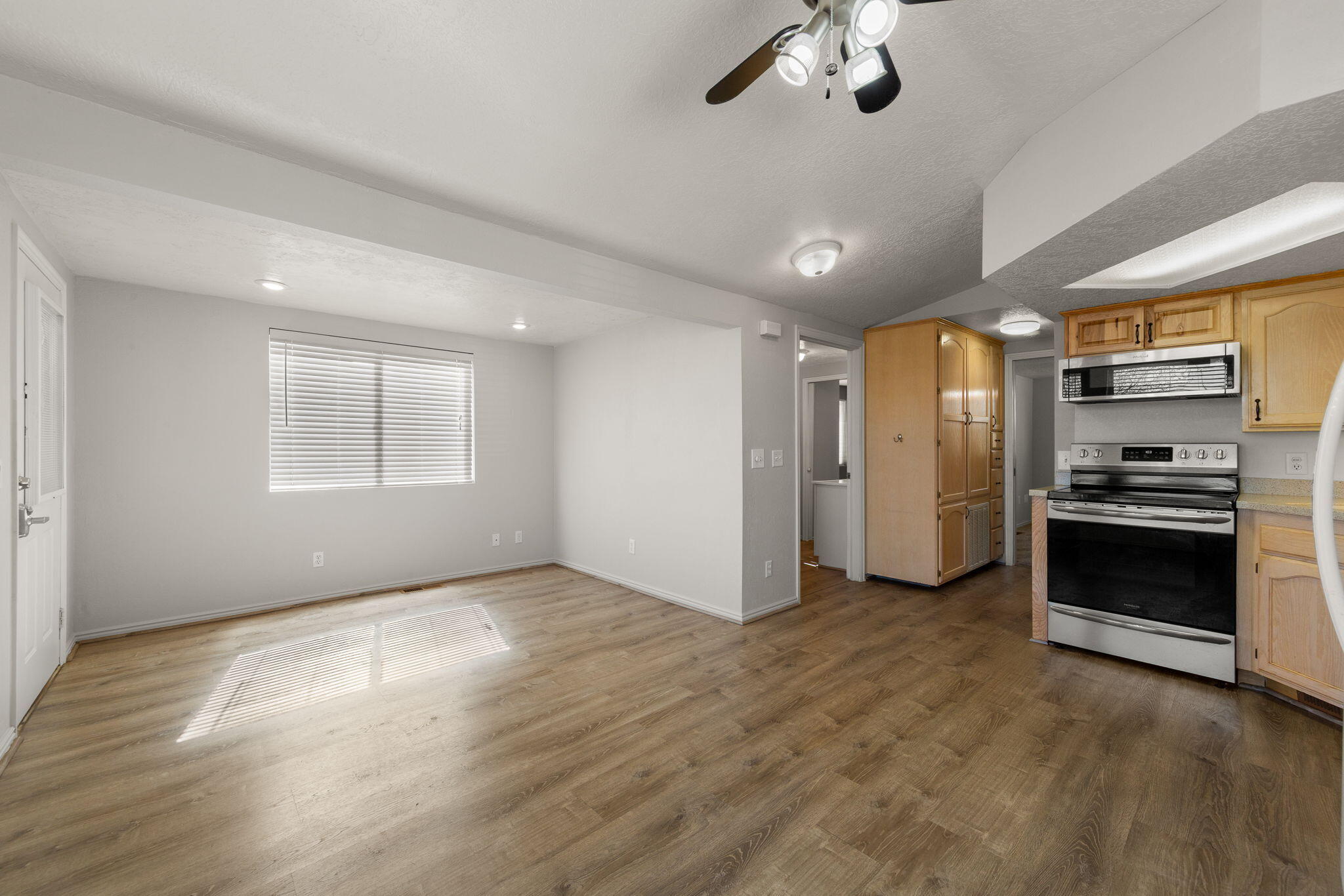 CANYON BREEZE RV RESORT - Residential