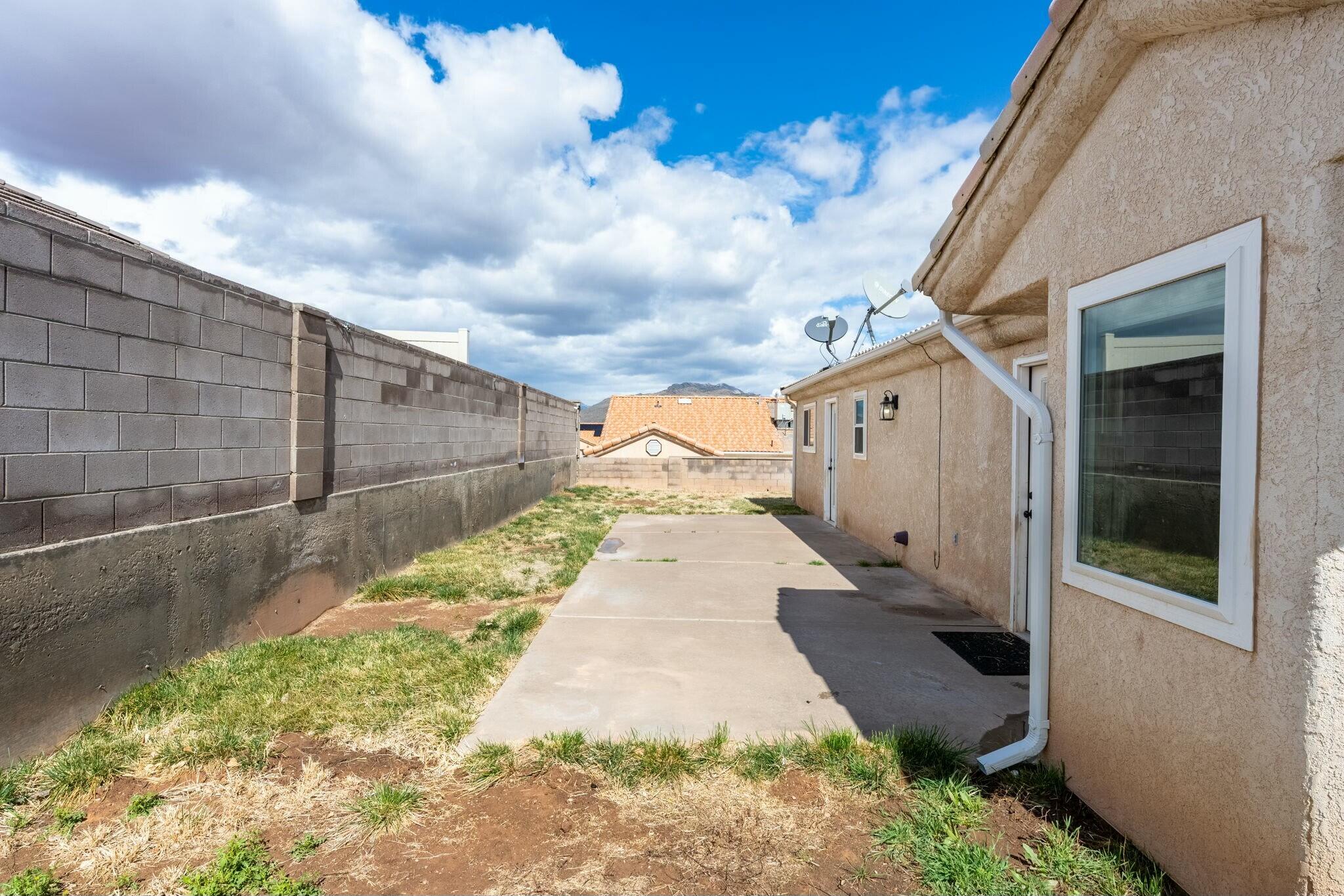 CRESTVIEW VILLAGE - Residential