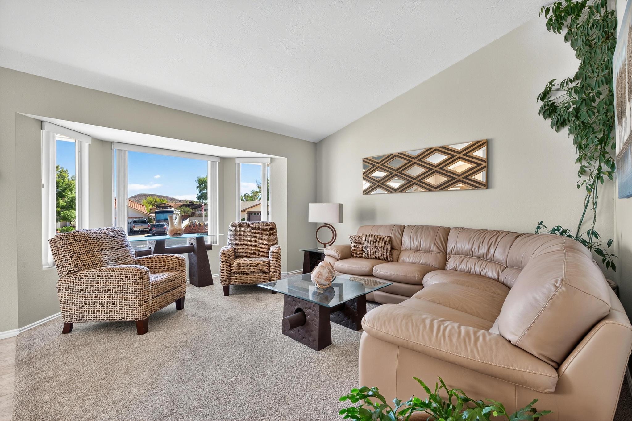 BLOOMINGTON HILLS - Residential