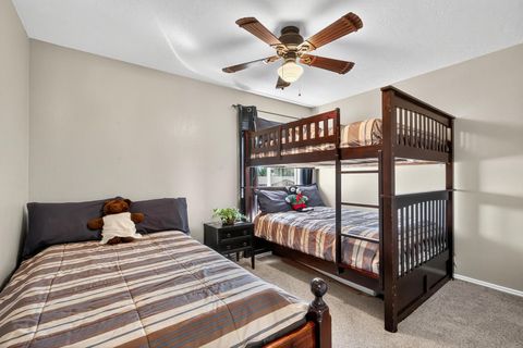 Tiny photo for 1045 E Hemlock CIR, Saint George, UT 84790 (MLS # 25-266144)