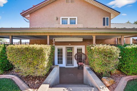 Tiny photo for 1045 E Hemlock CIR, Saint George, UT 84790 (MLS # 25-266144)