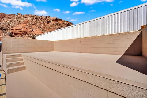Tiny photo for 1045 E Hemlock CIR, Saint George, UT 84790 (MLS # 25-266144)