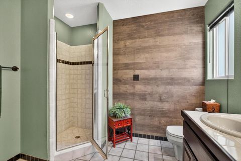 Tiny photo for 1045 E Hemlock CIR, Saint George, UT 84790 (MLS # 25-266144)