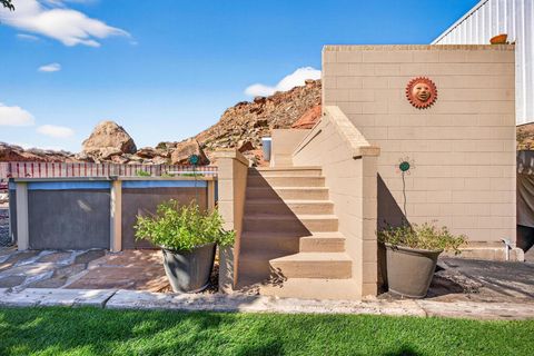 Tiny photo for 1045 E Hemlock CIR, Saint George, UT 84790 (MLS # 25-266144)