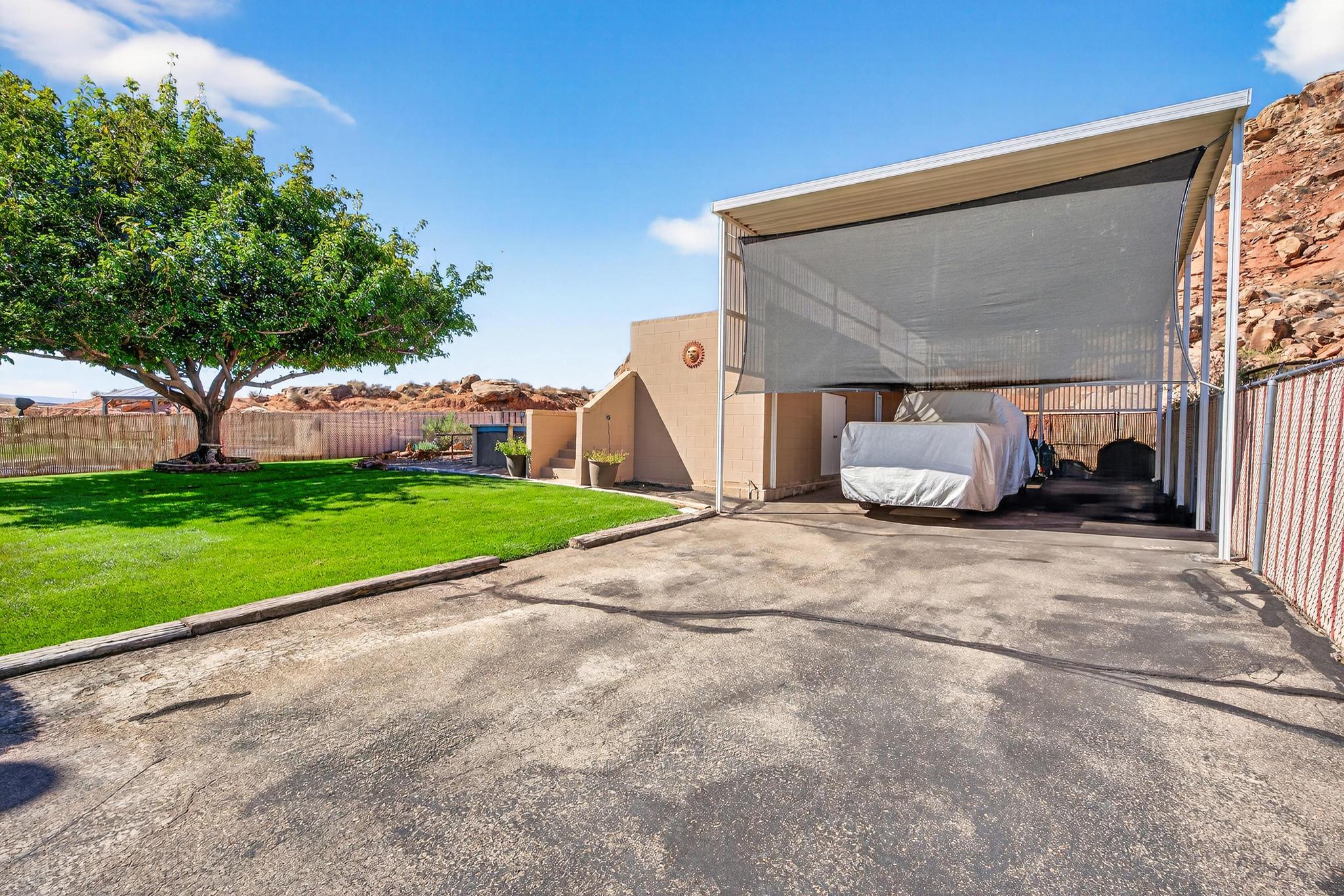 BLOOMINGTON HILLS - Residential