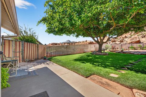 Tiny photo for 1045 E Hemlock CIR, Saint George, UT 84790 (MLS # 25-266144)