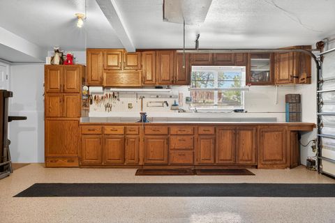 Tiny photo for 1045 E Hemlock CIR, Saint George, UT 84790 (MLS # 25-266144)