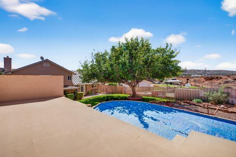 Tiny photo for 1045 E Hemlock CIR, Saint George, UT 84790 (MLS # 25-266144)