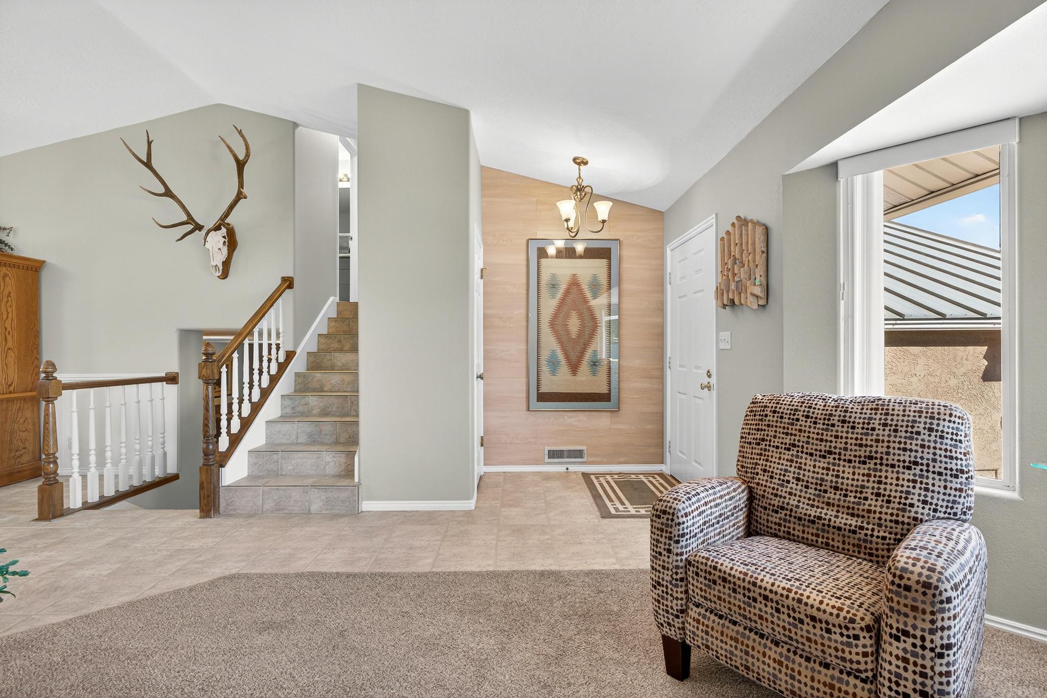 BLOOMINGTON HILLS - Residential