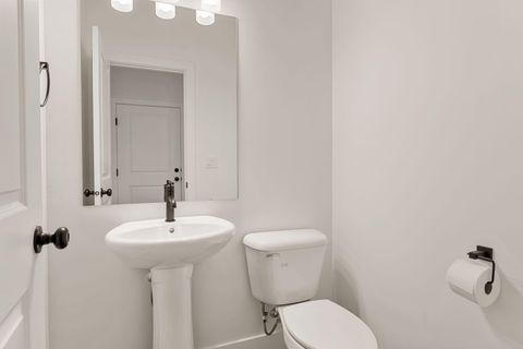 Tiny photo for 897 W Boxthorn DR, Saint George, UT 84790 (MLS # 26-271898)