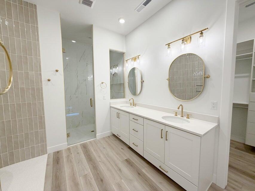 ESTATES AT SAND HOLLOW - Residential