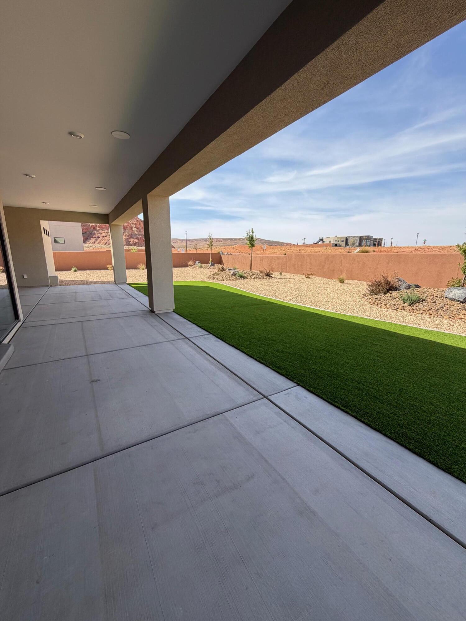 ESTATES AT SAND HOLLOW - Residential