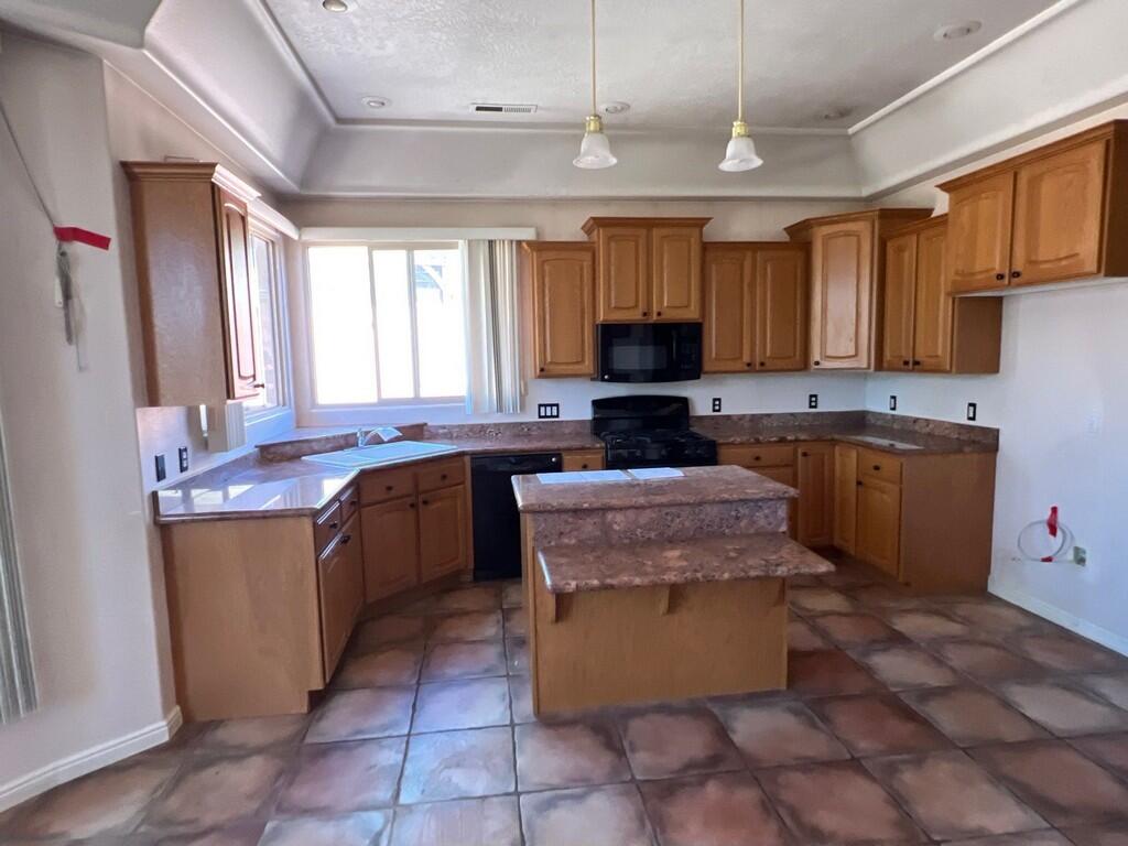 PARADISE CANYON - Residential