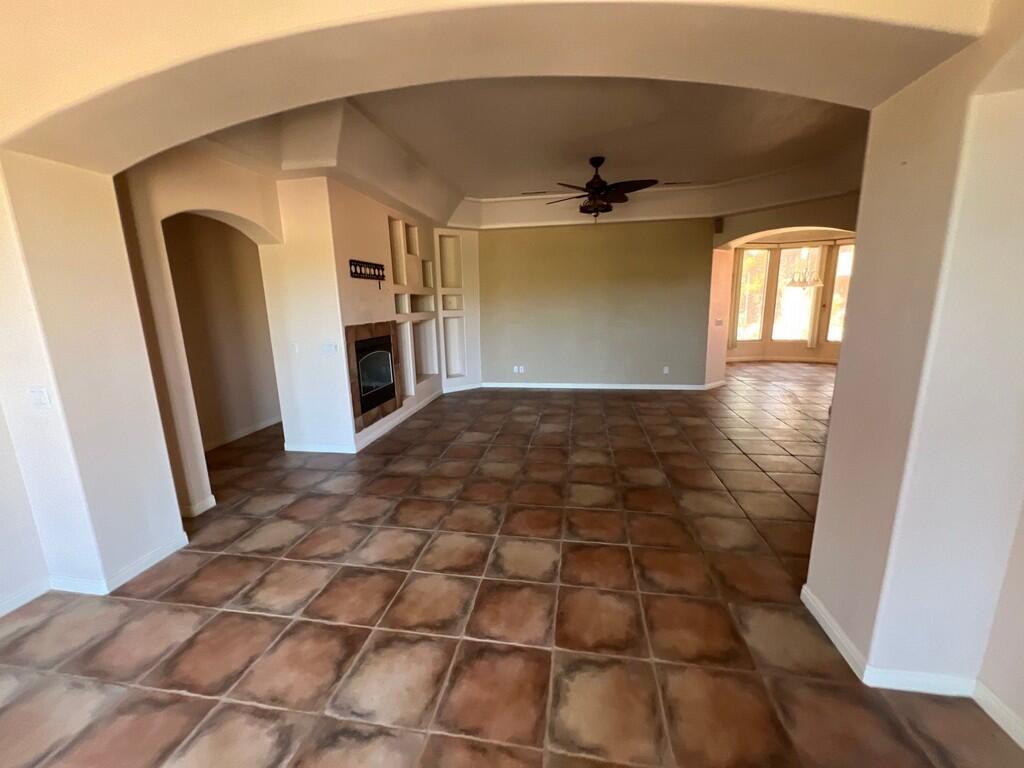 PARADISE CANYON - Residential