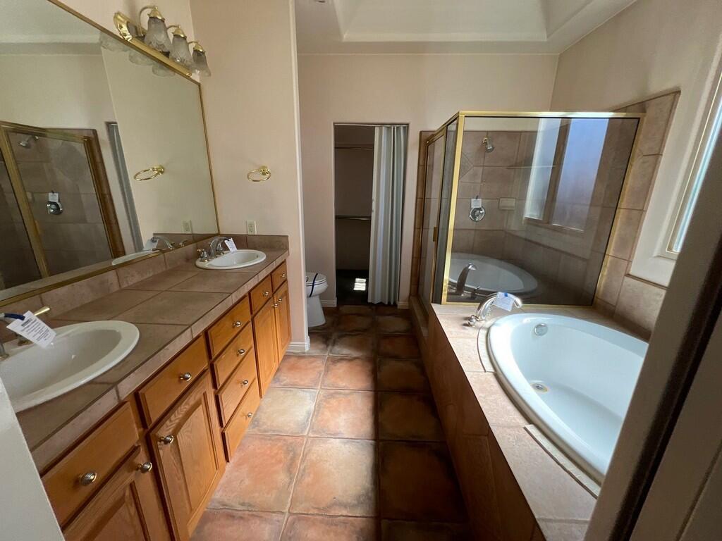 PARADISE CANYON - Residential