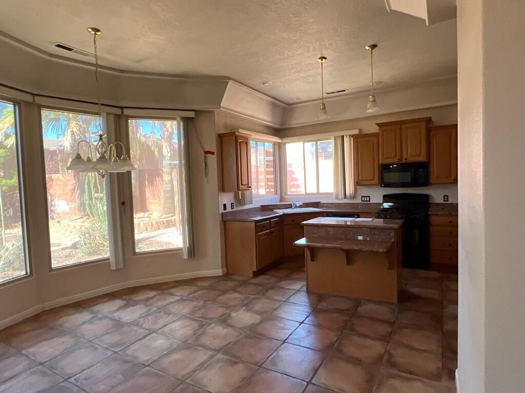 PARADISE CANYON - Residential