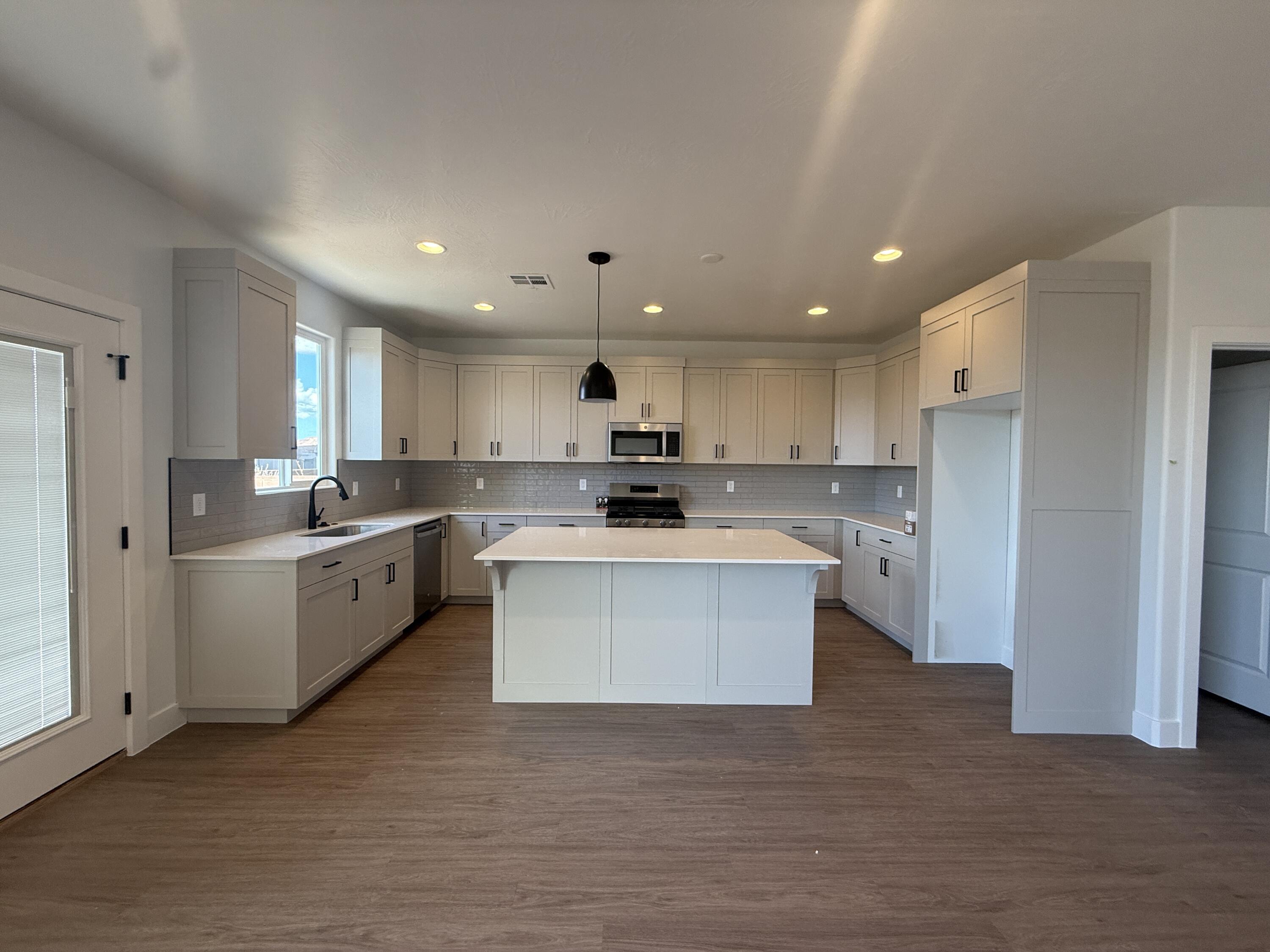 DESERT RESERVE - Residential