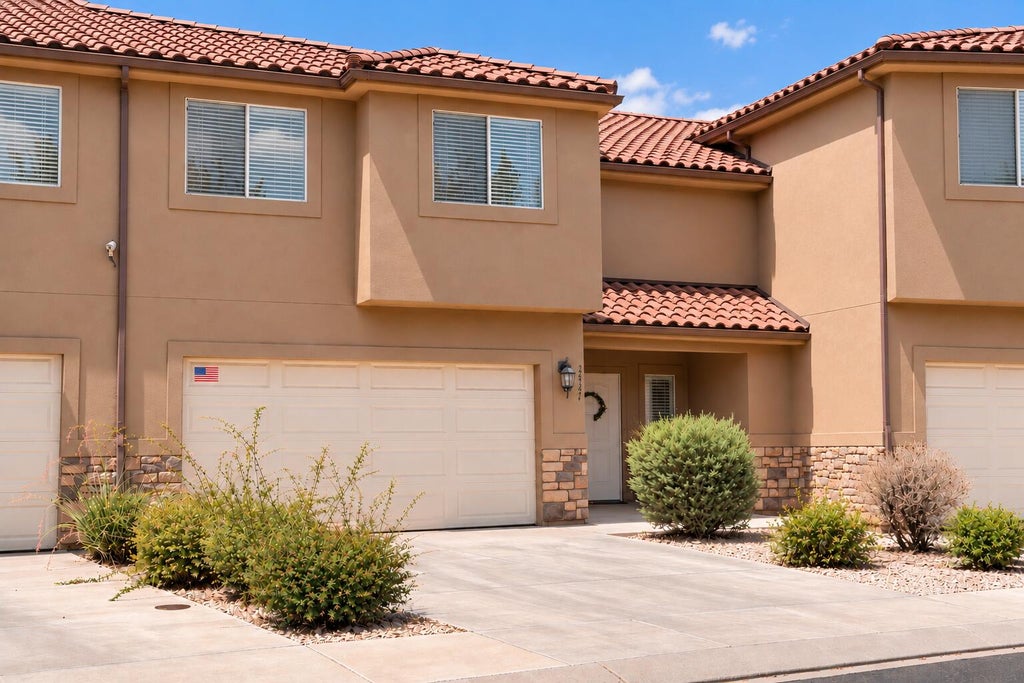 Photo of 2541 Bella Vista DR, Santa Clara, UT 84765 (MLS # 26-276642)