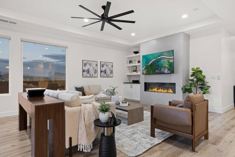 Tiny photo for 662 S 1800 W, Hurricane, UT 84737 (MLS # 26-276715)