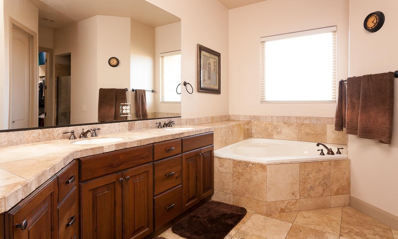 HEIGHTS AT WASHINGTON BENCH - Residential