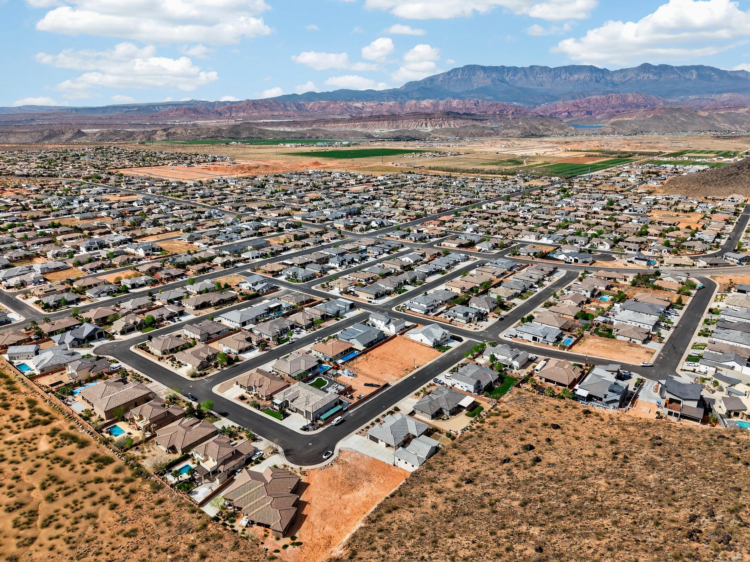 DIXIE SPRINGS - Land