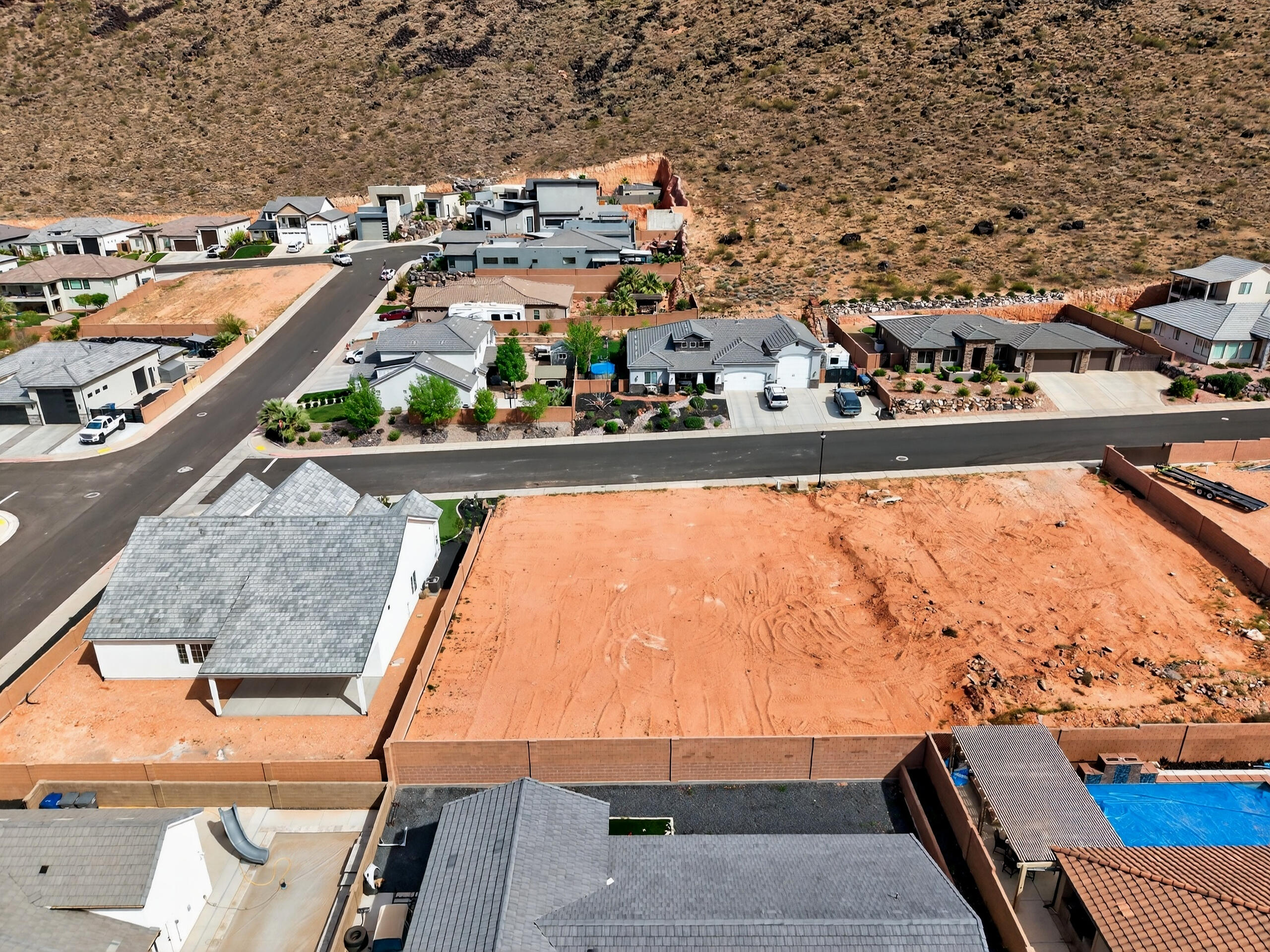 DIXIE SPRINGS - Land