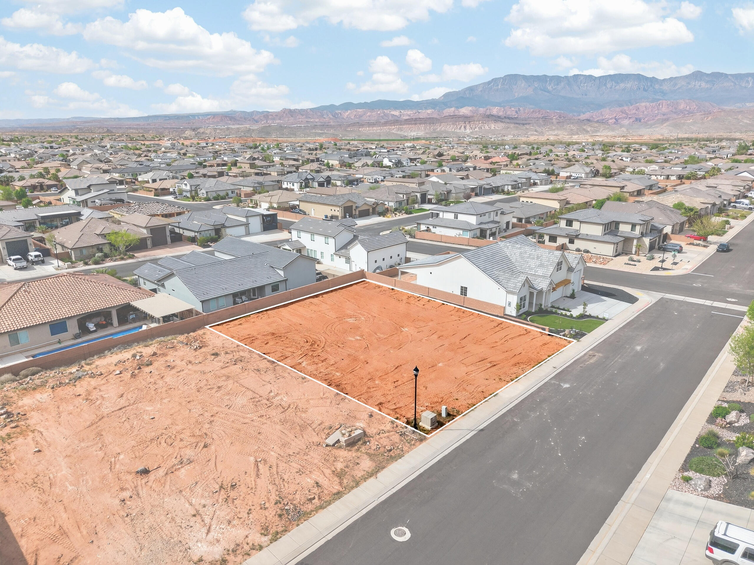 DIXIE SPRINGS - Land