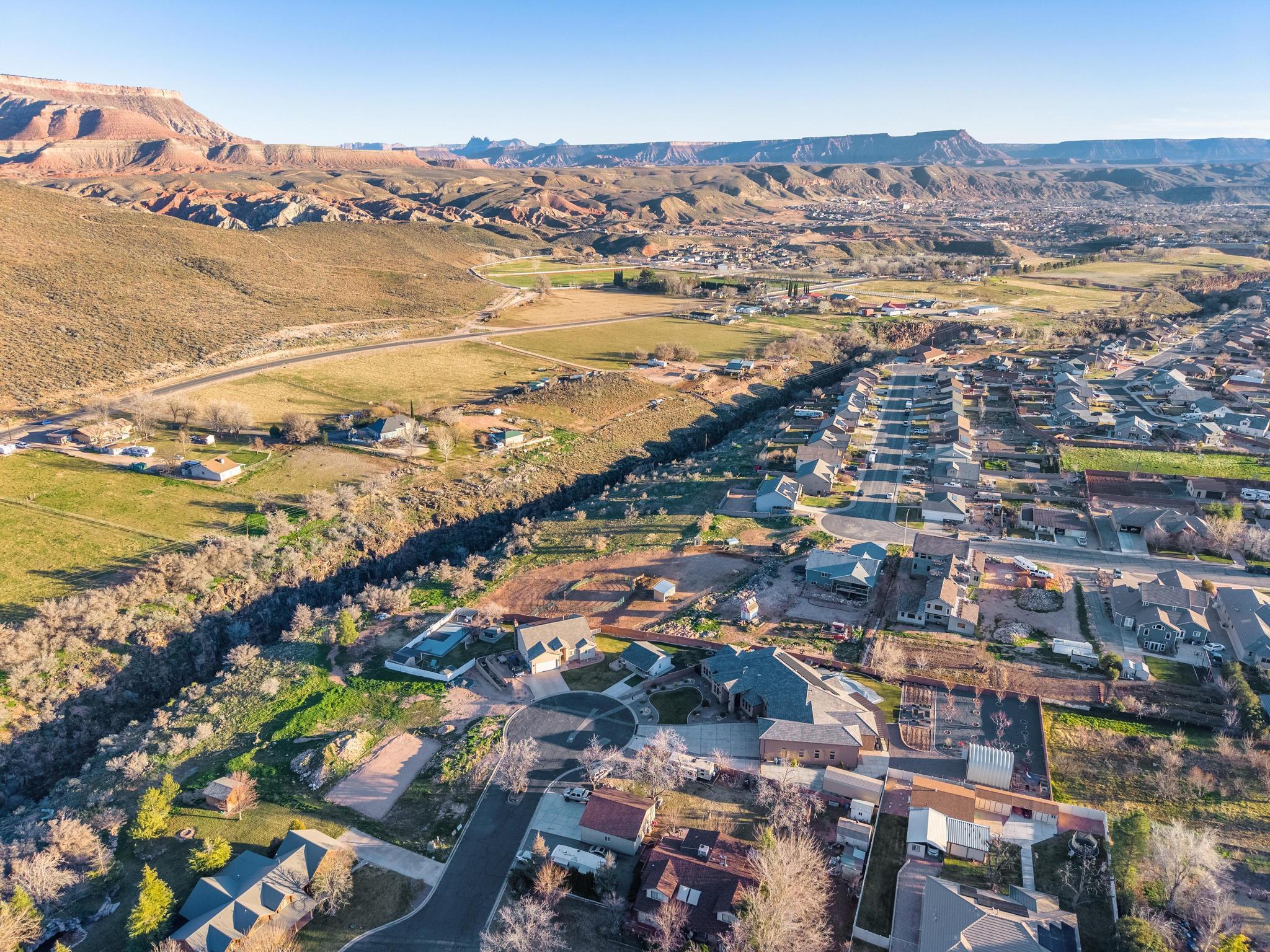 ALMOND HEIGHTS PARK - Land