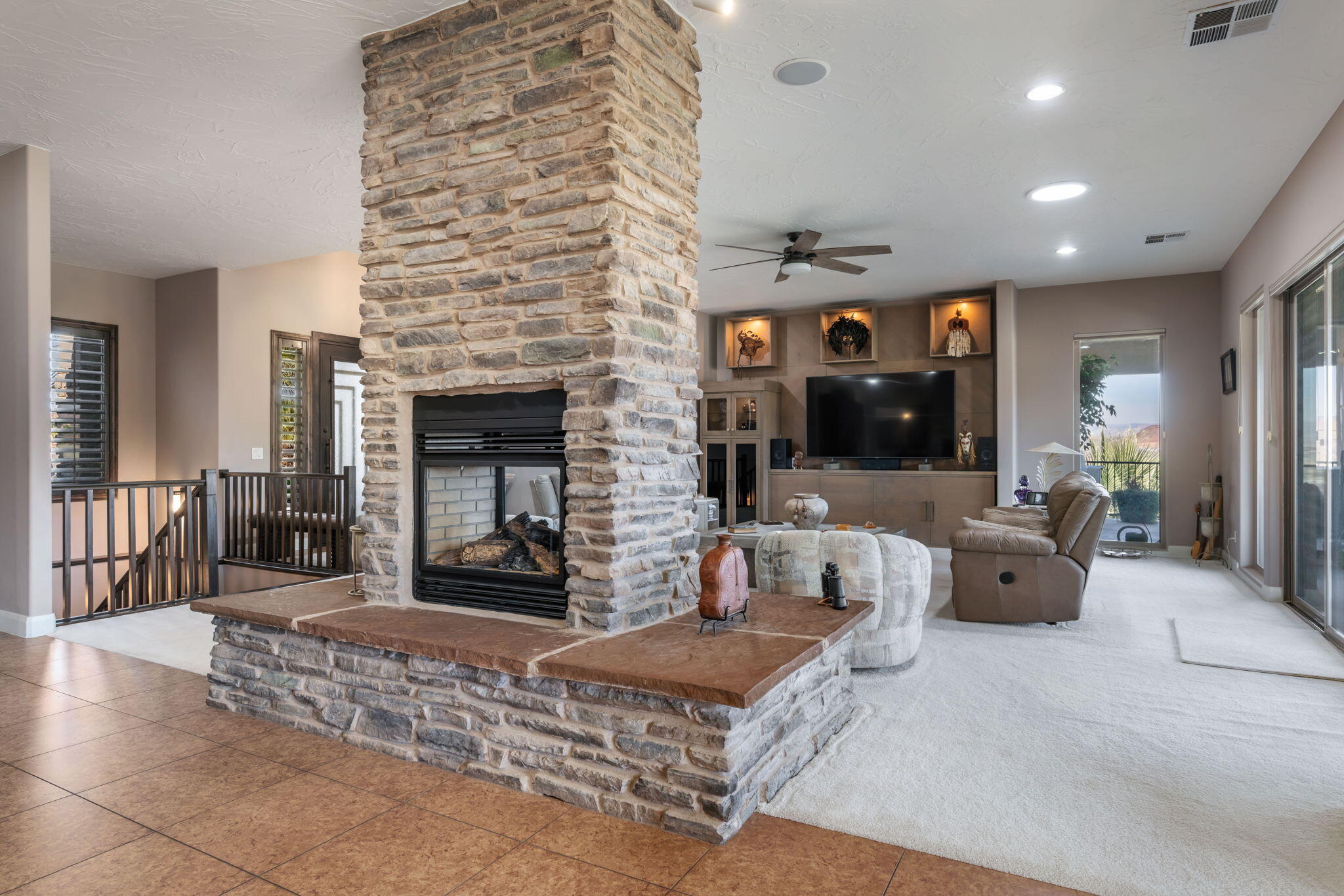 STONE CLIFF - Residential