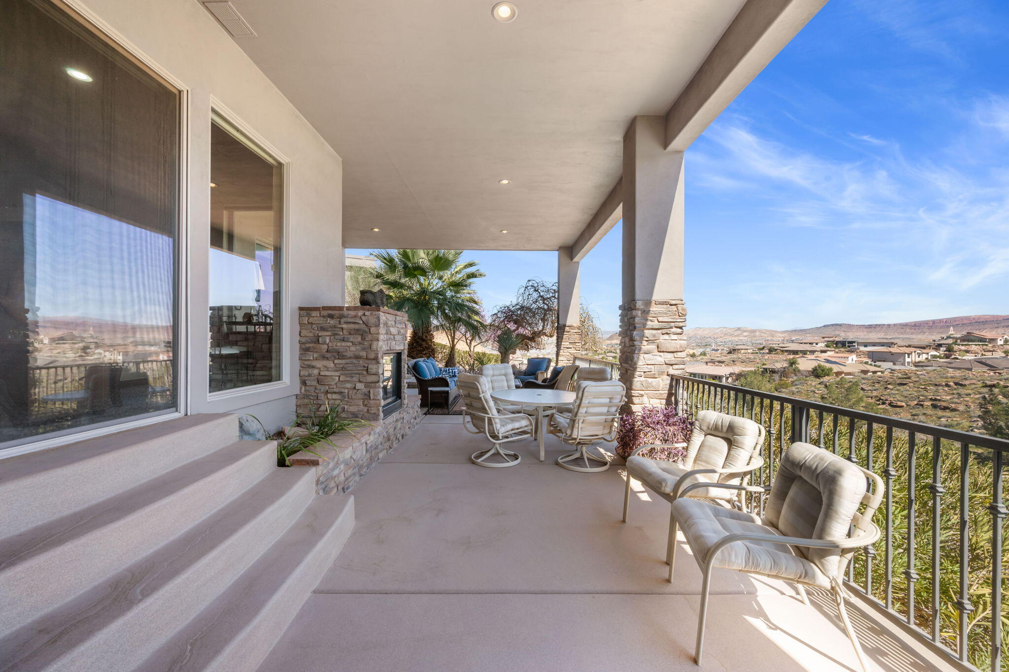 STONE CLIFF - Residential