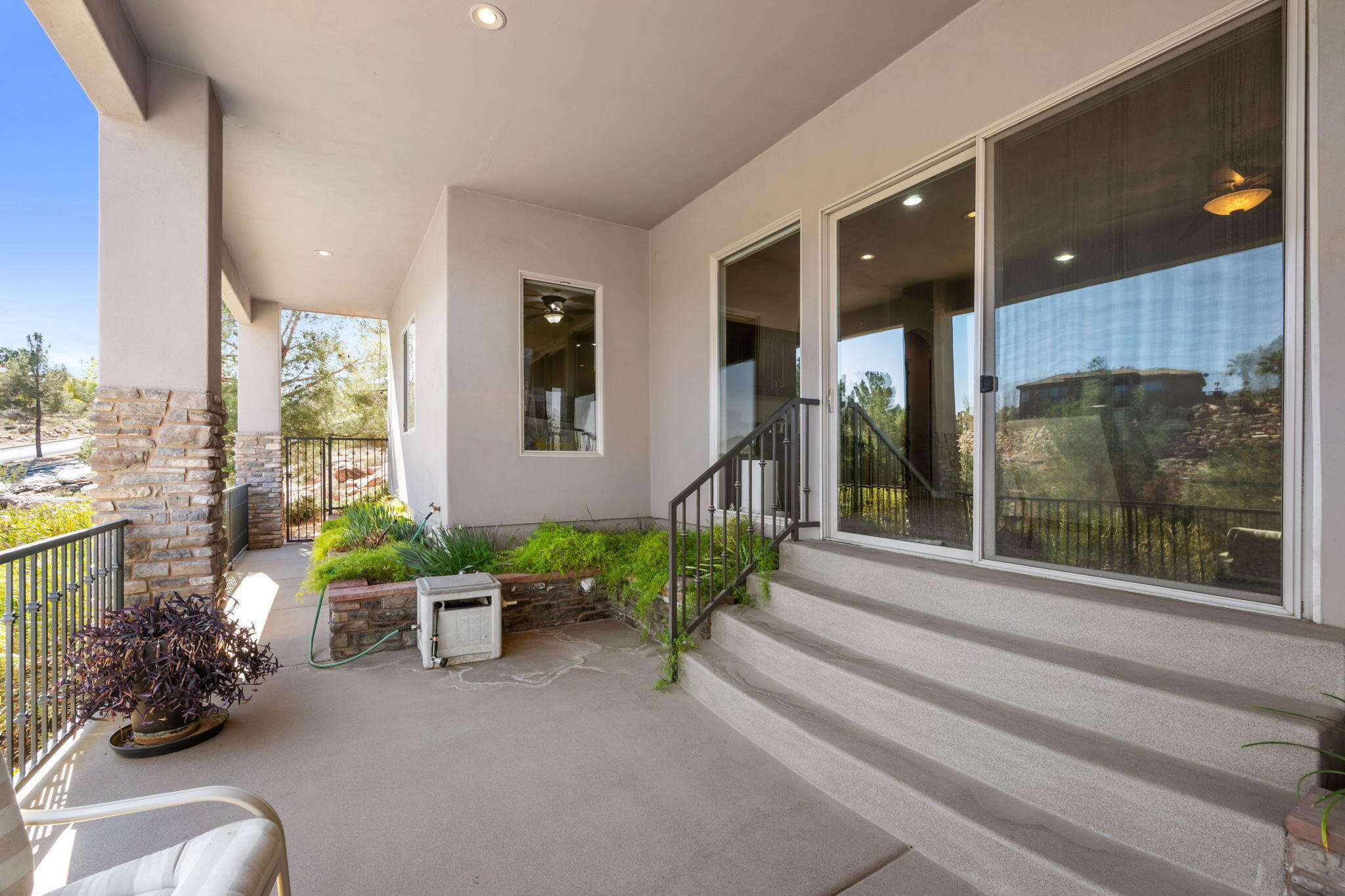 STONE CLIFF - Residential