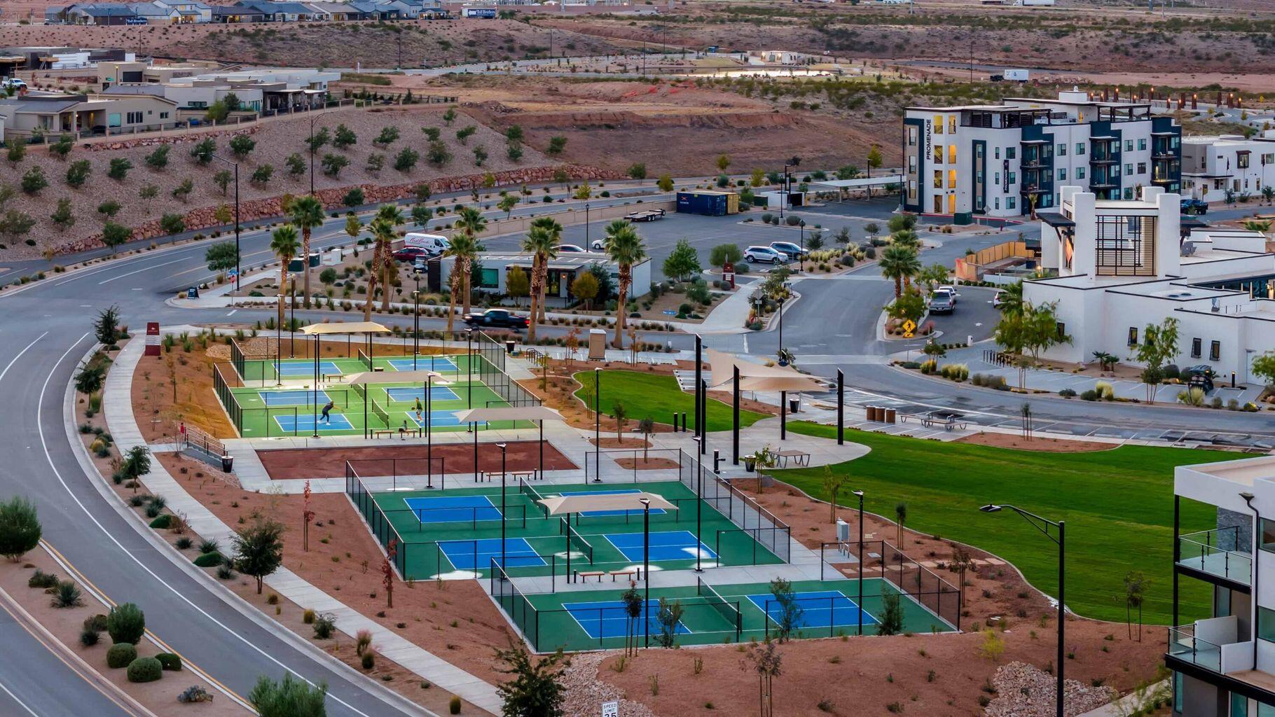 DESERT COLOR RESORT - Land
