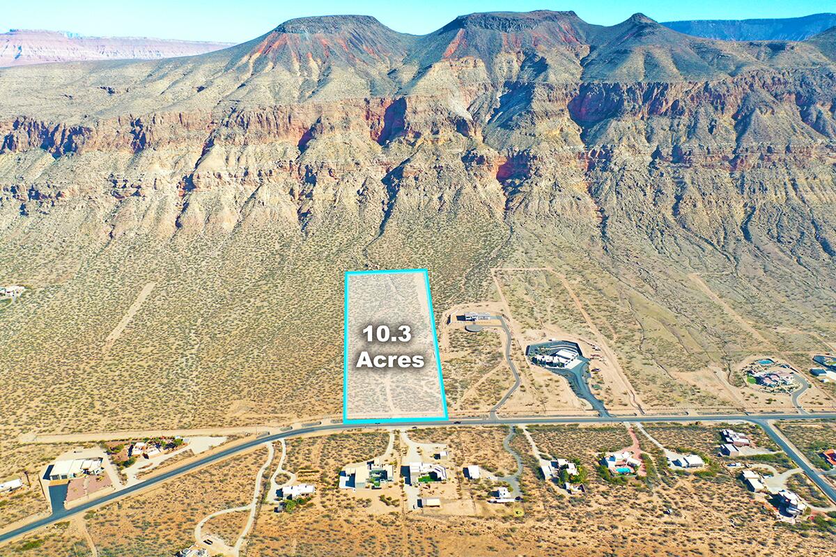 MOCCASIN FLATS - Land