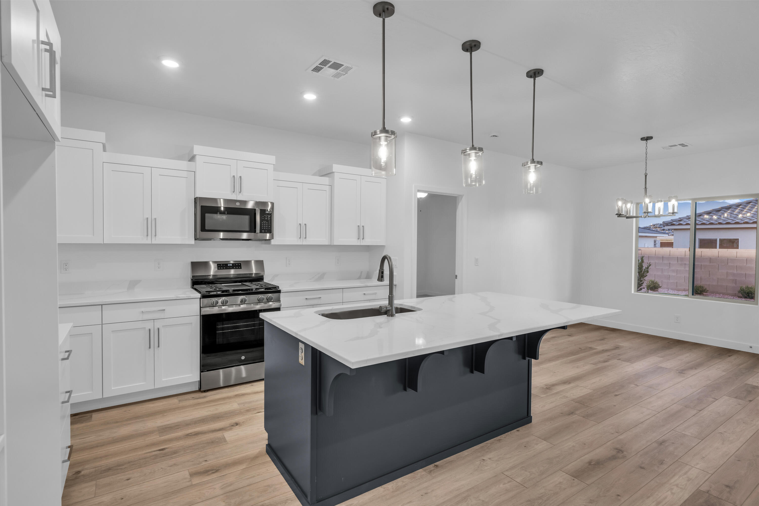 SEDERO AT DESERT SANDS - Residential