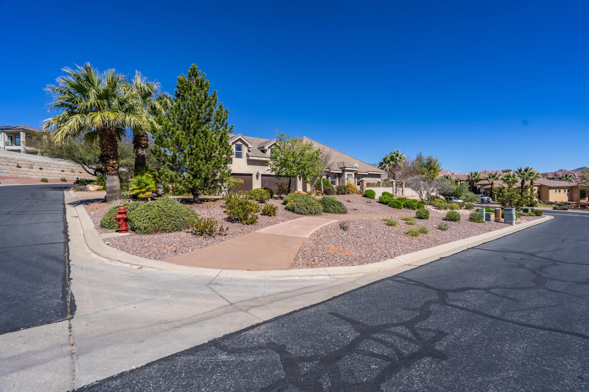 NORTHBRIDGE ESTATES - Residential