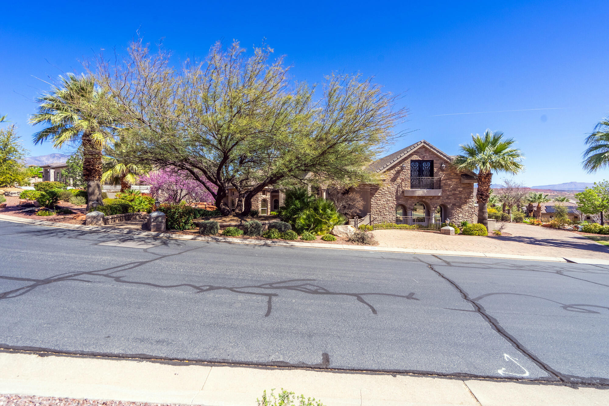 NORTHBRIDGE ESTATES - Residential