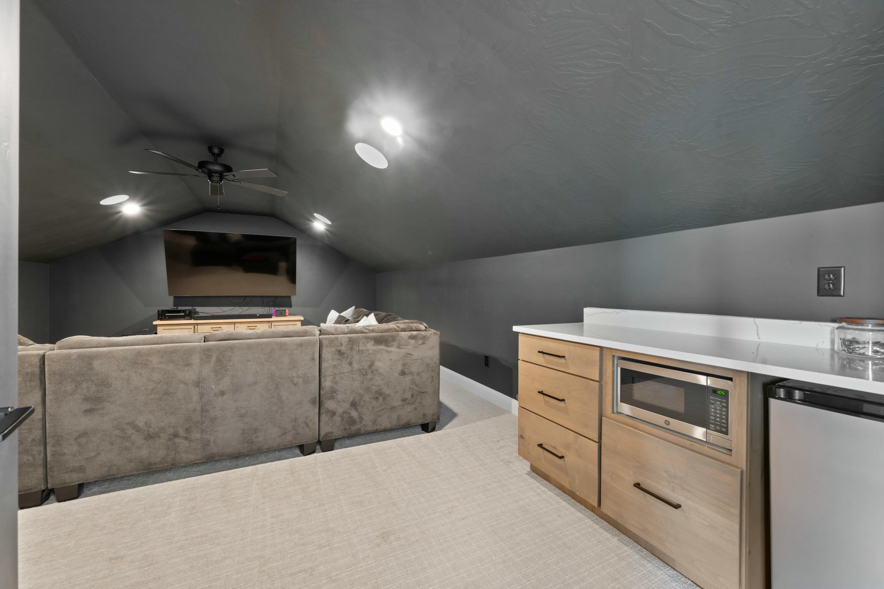 CRIMSON VISTAS - Residential