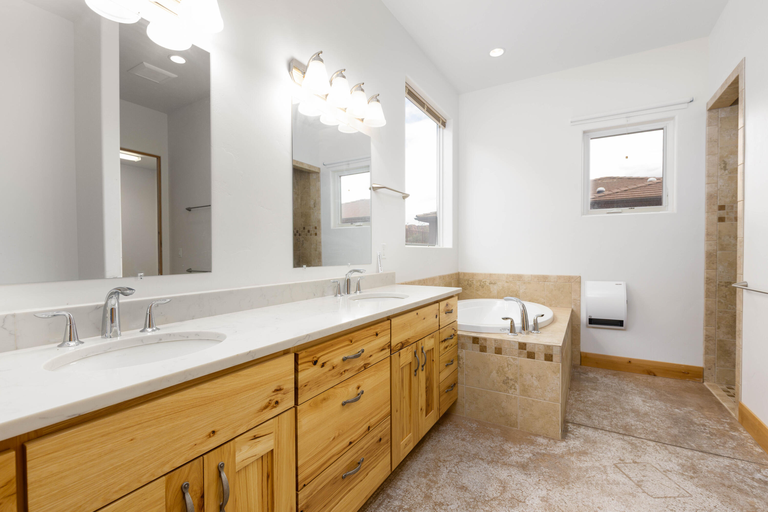 RED MOUNTAIN ESTATES - Residential