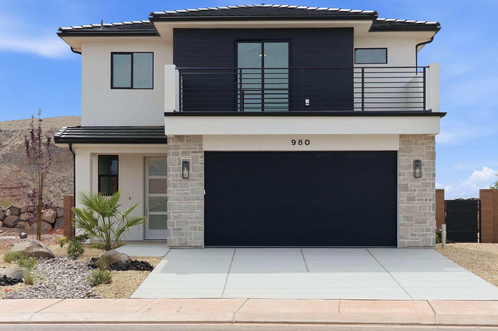 DESERT RIDGE ESTATES - Residential