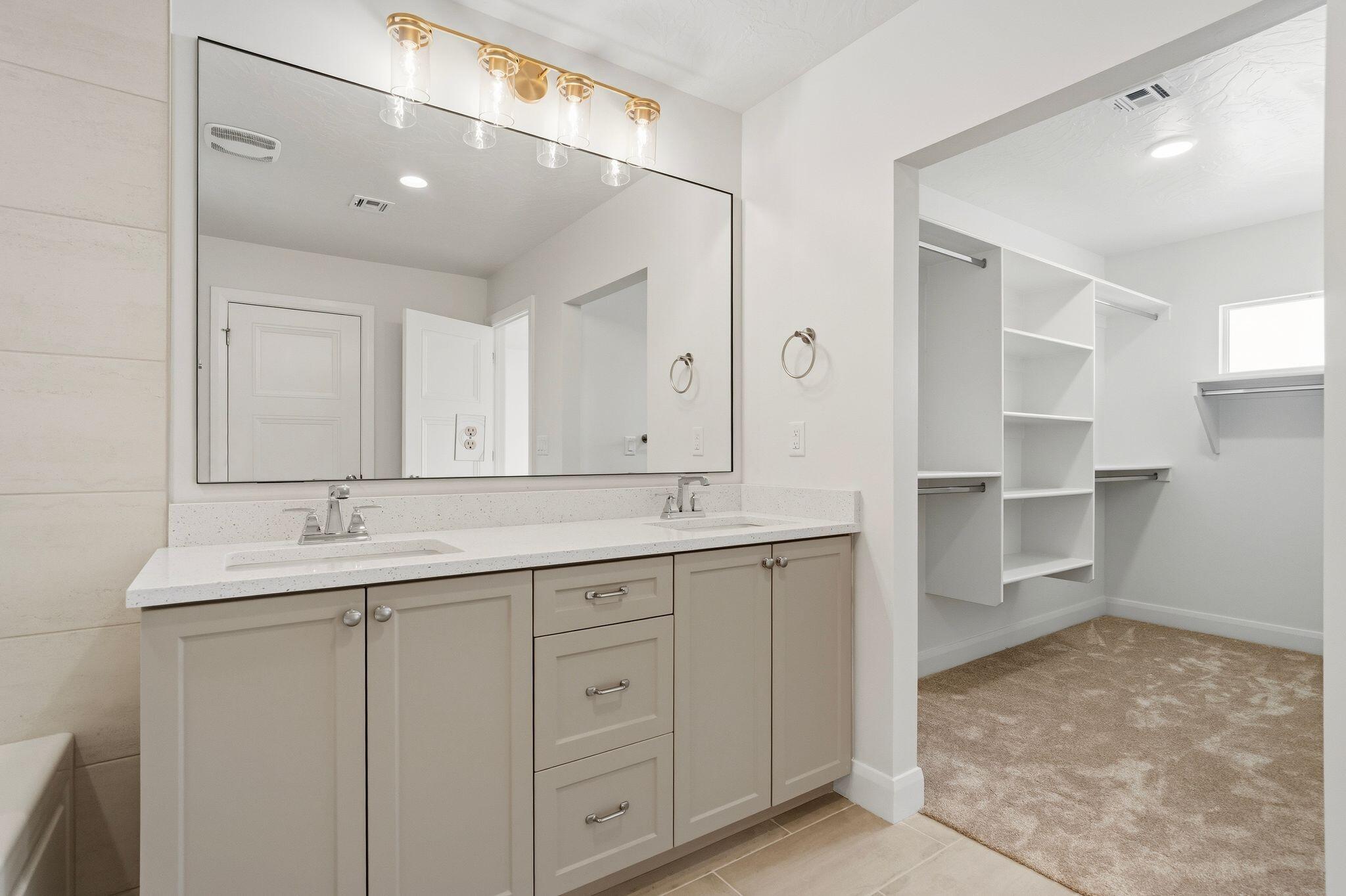 DESERT RIDGE ESTATES - Residential