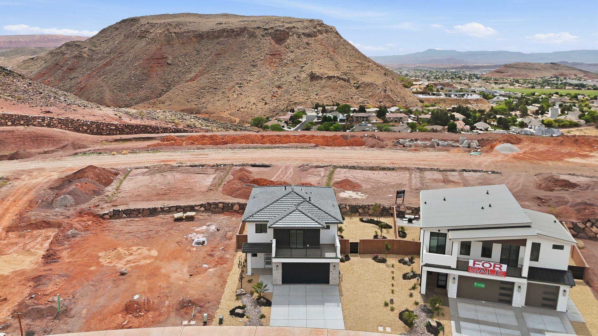 DESERT RIDGE ESTATES - Residential