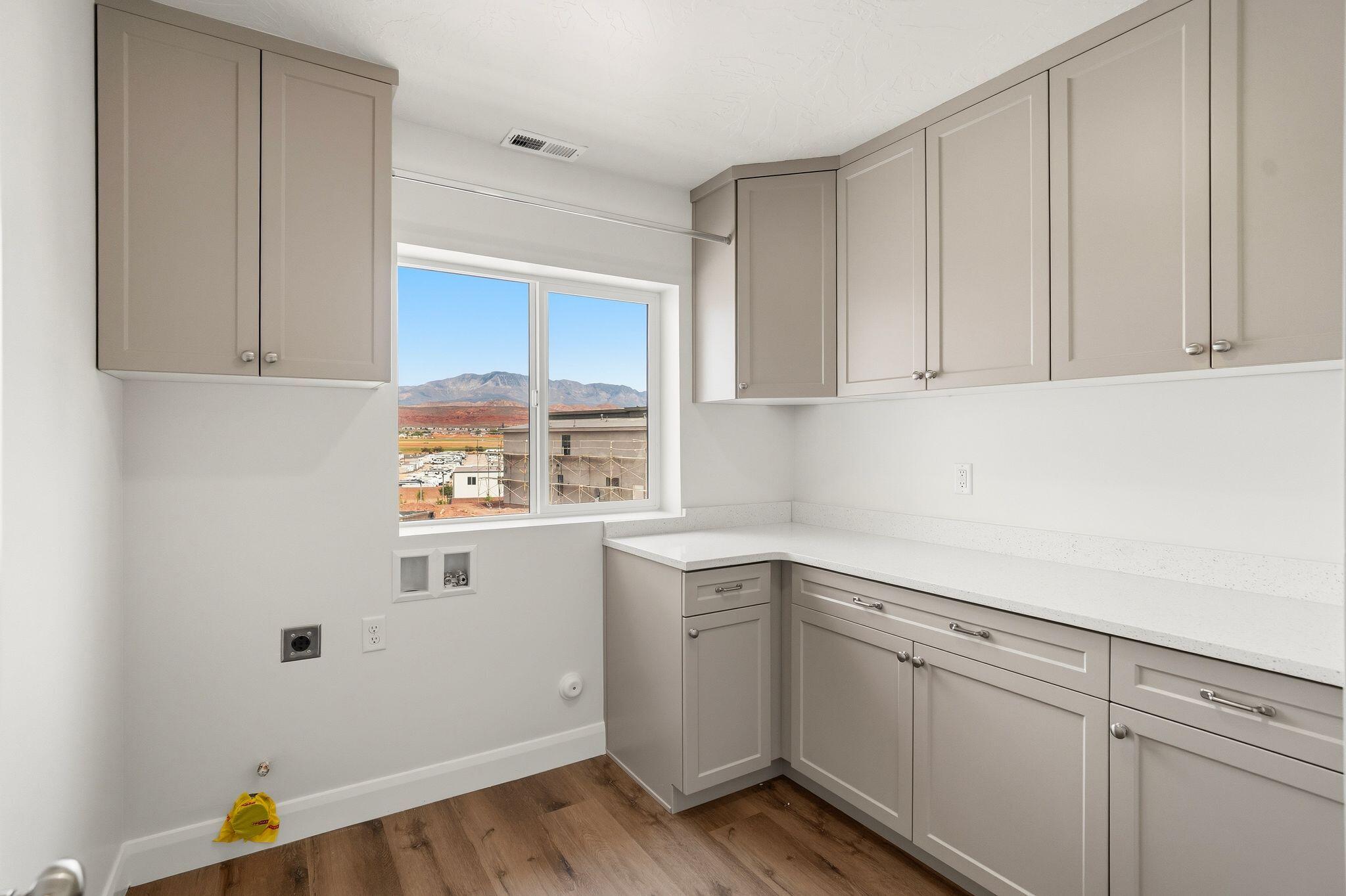 DESERT RIDGE ESTATES - Residential