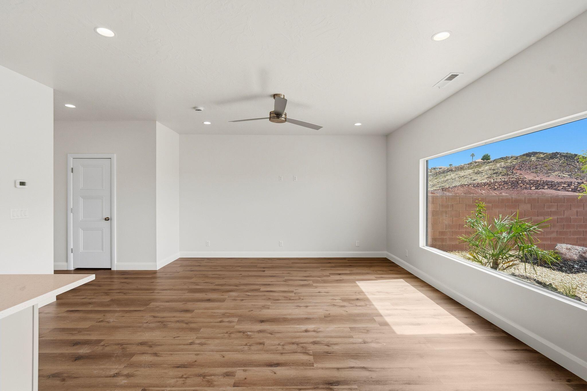 DESERT RIDGE ESTATES - Residential