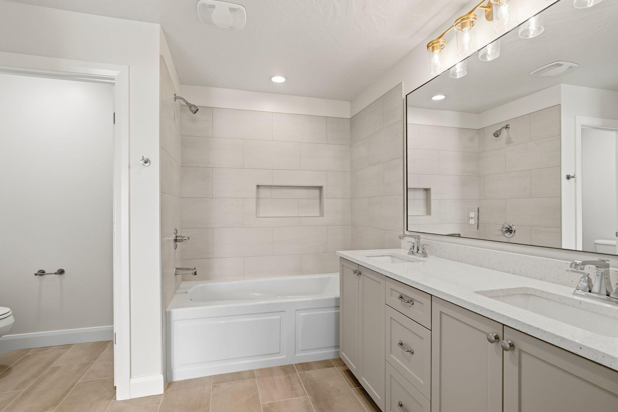 DESERT RIDGE ESTATES - Residential