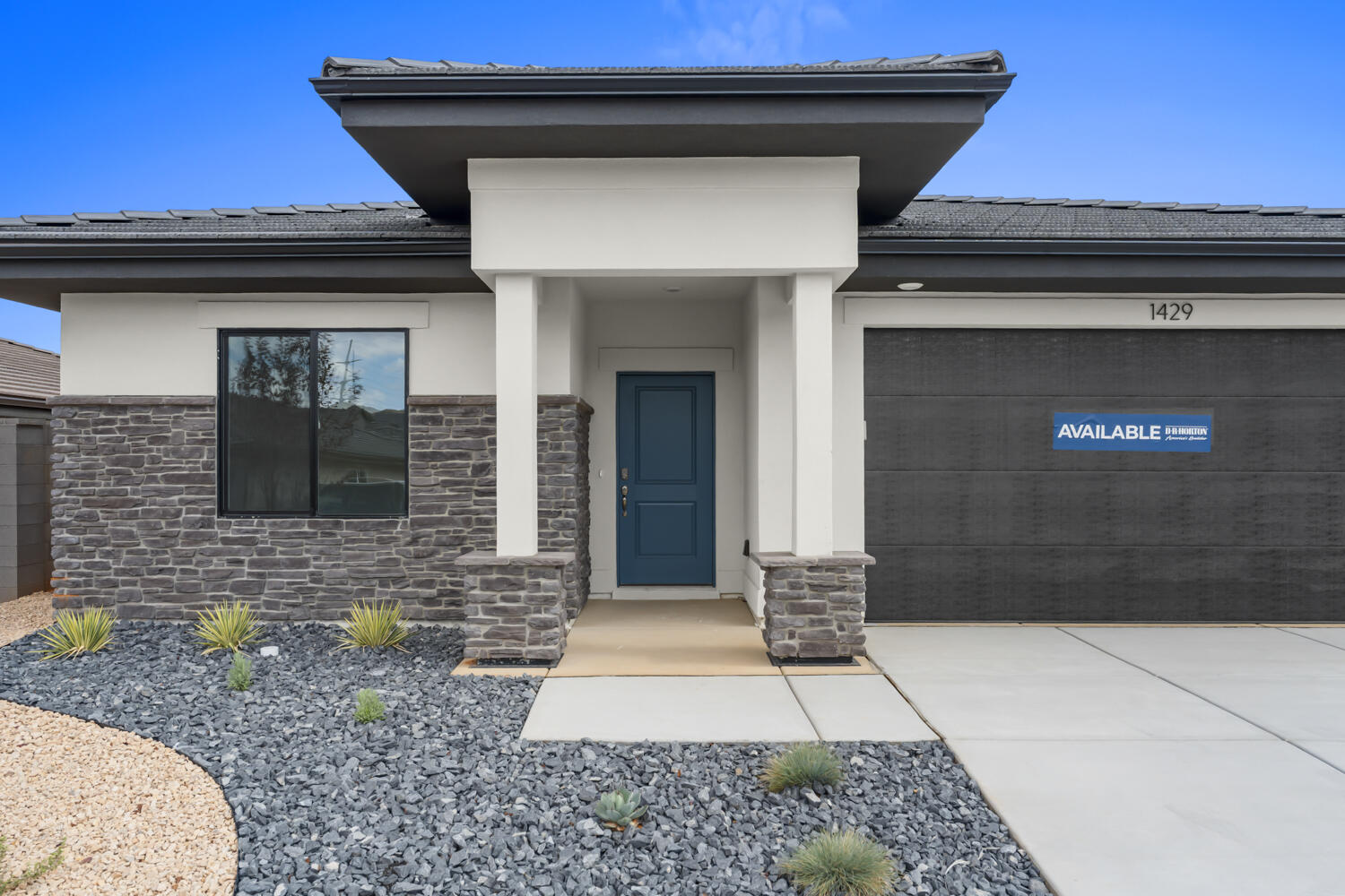 STANDING ROCK EAST AT LONG VALLEY - Residential