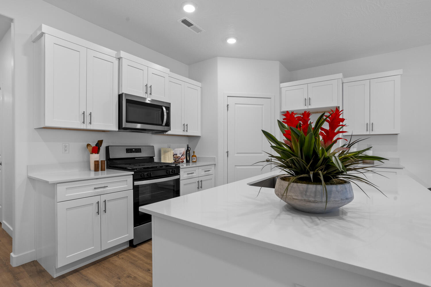 STANDING ROCK EAST AT LONG VALLEY - Residential