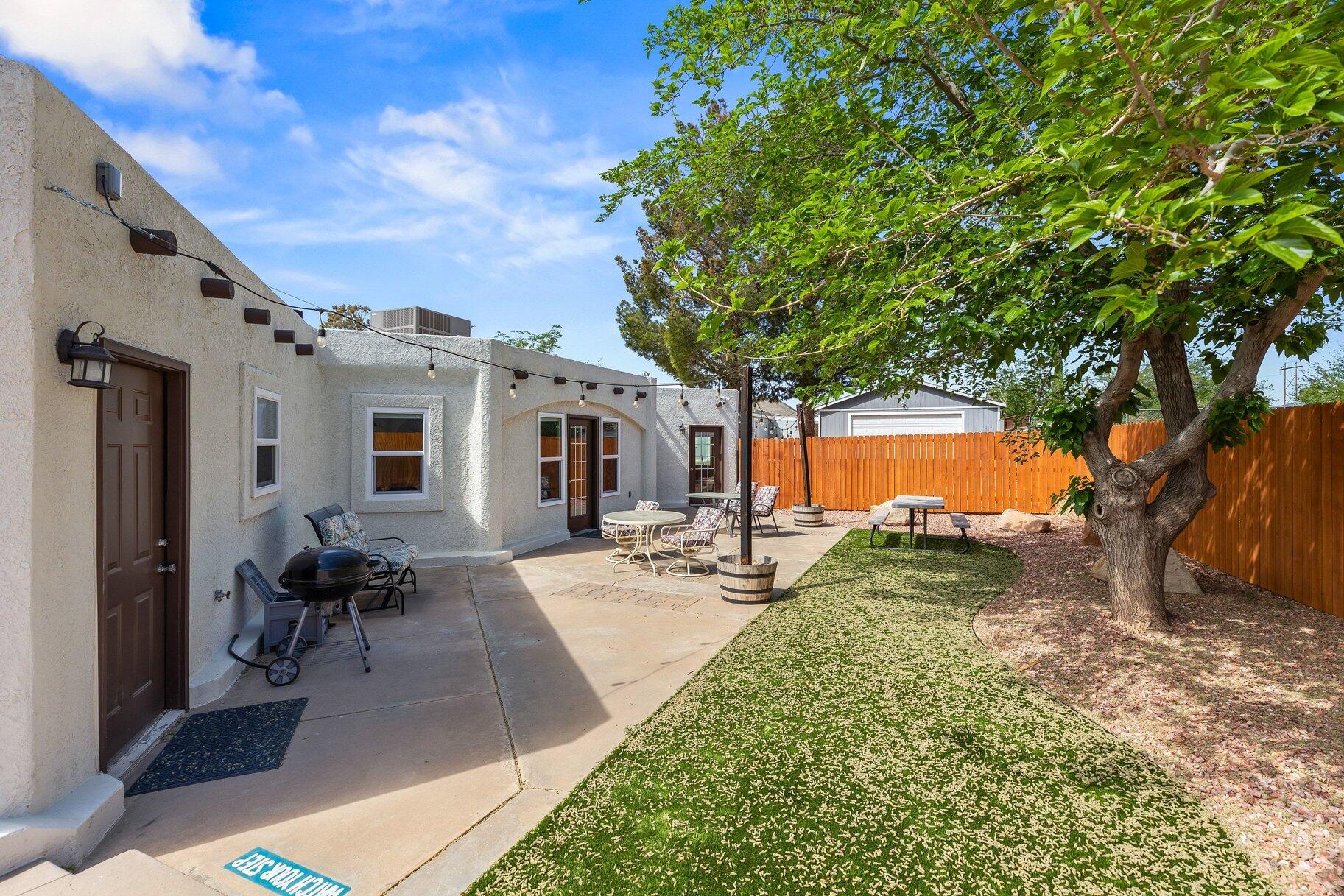 LAVERKIN TOWNSITE AND FIELD - Residential