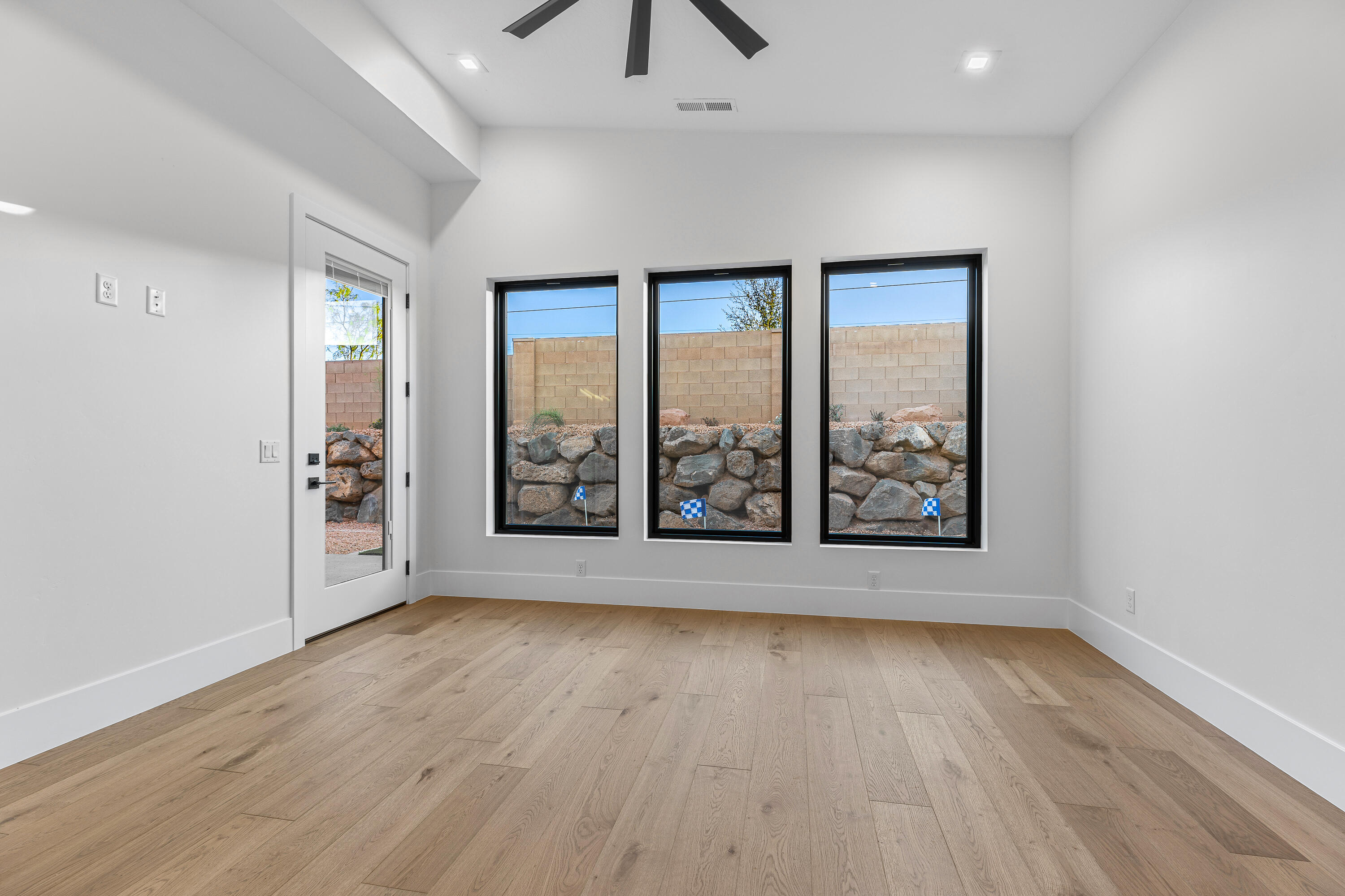 RED MOUNTAIN TERRACE - Residential