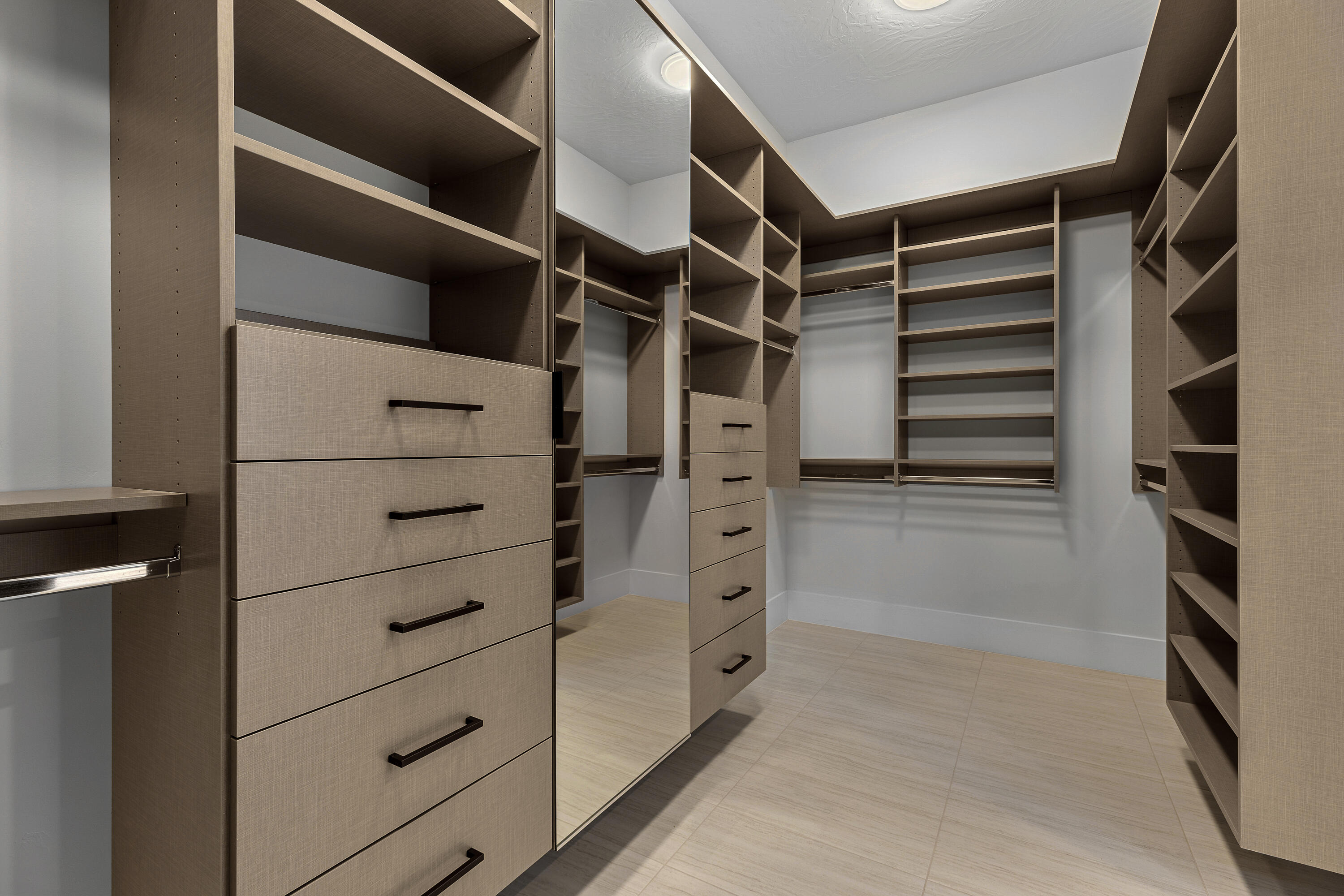 RED MOUNTAIN TERRACE - Residential